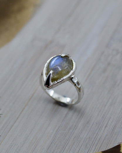 Sterling Silver Blue Labradorite Molten Ring - 6.5 US