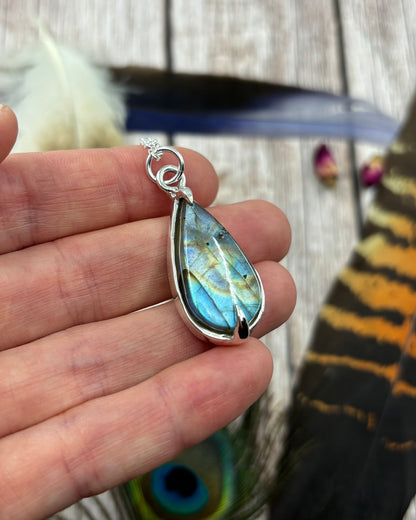 Sterling Silver teardrop Labradorite Pendant