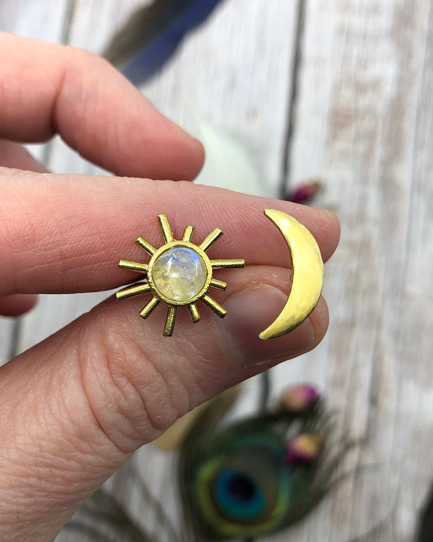 Brass Sun / Crescent Moon Rainbow Moonstone Ring - Size 7